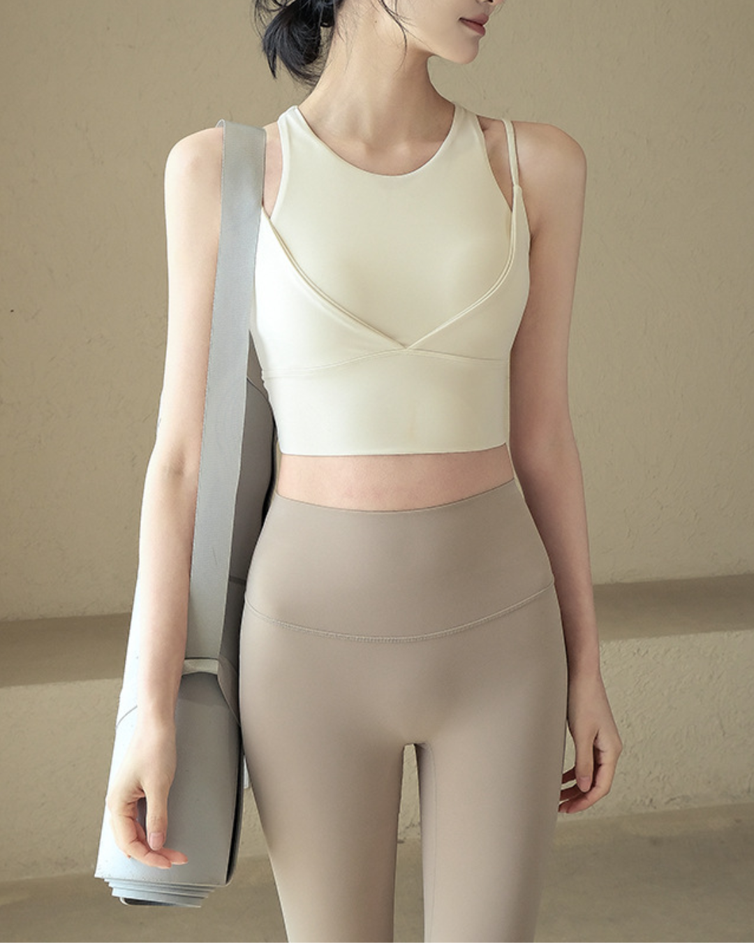 ドゥホールドヨガブラトップ 3549