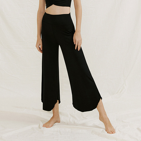ラウンドヘムヨガワイドパンツ 3356