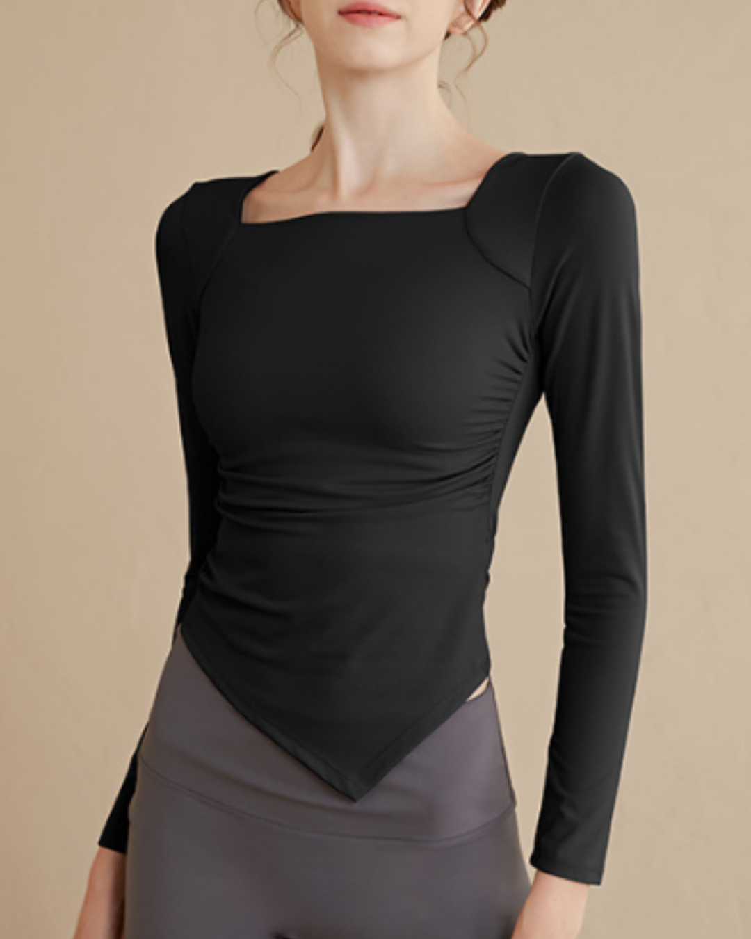 エクランスアシンメトリーヘムトップ 3978