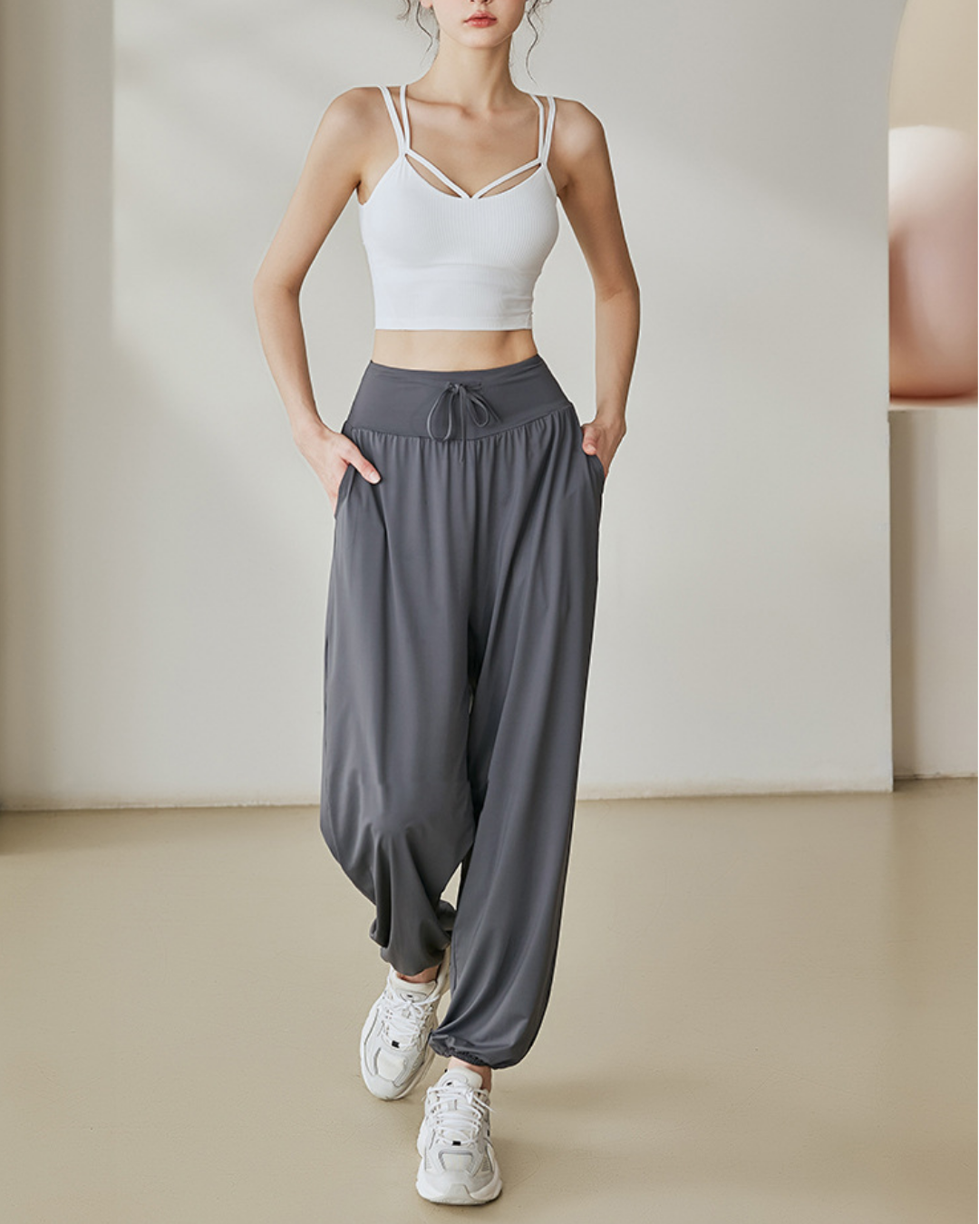ララUPF+50パステルドロストドレープパンツ 3654