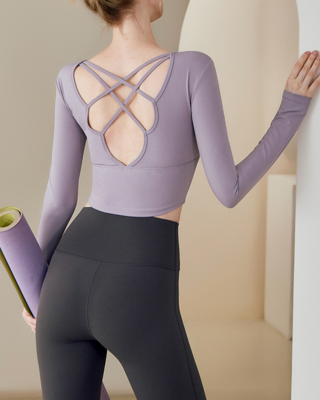 シレーヌバッククロスヨガロングトップ 3959