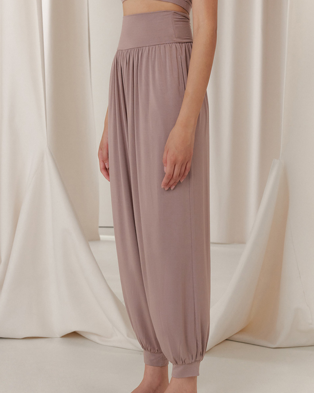 ニュアンスカラーリラックスアラジンパンツ 3966