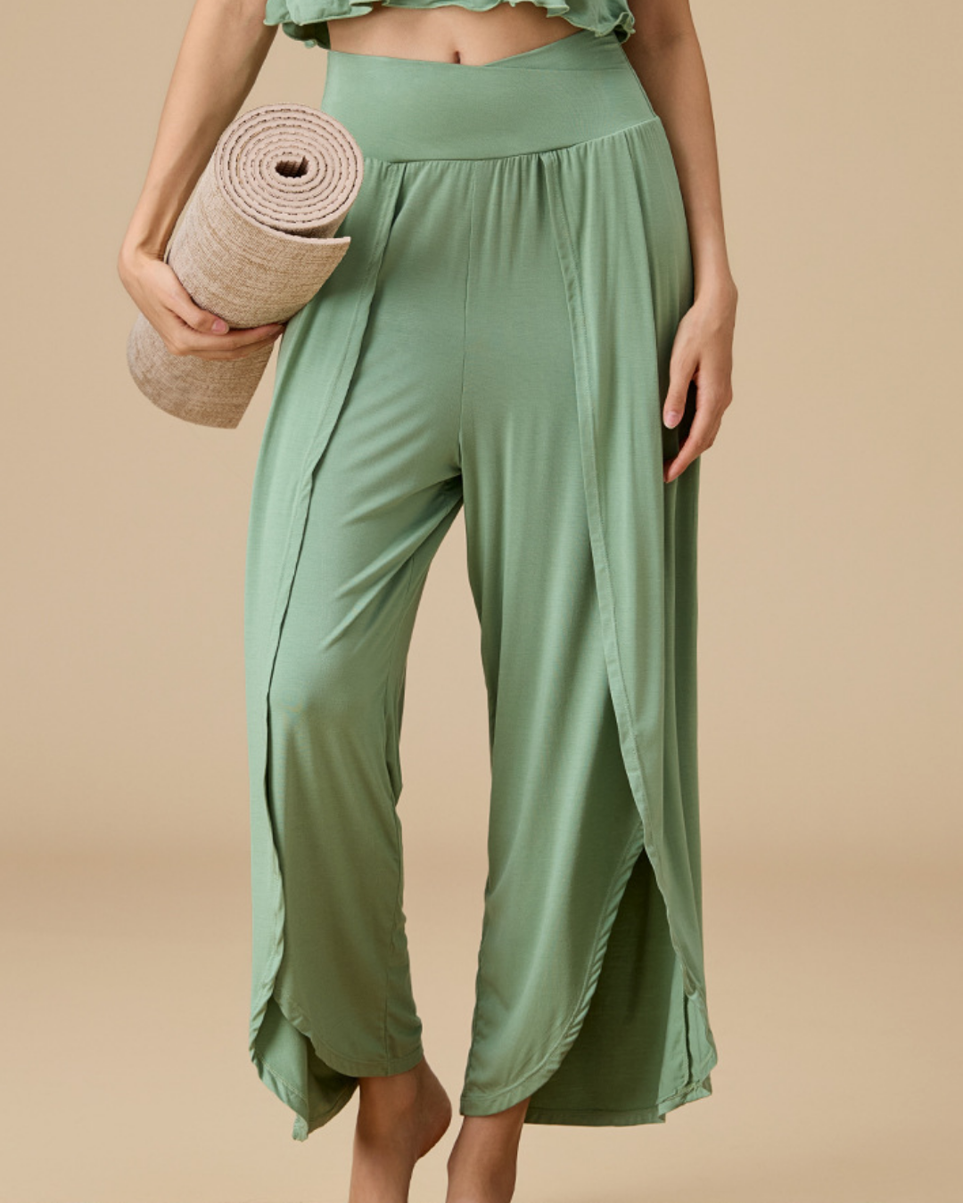 ラウンドヘムタックフレアパンツ 3913