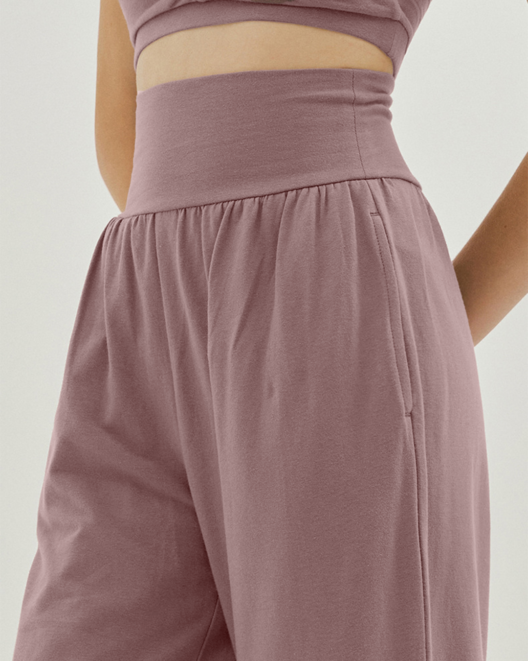 美くびれフィットスリットヘムヨガパンツ 2143