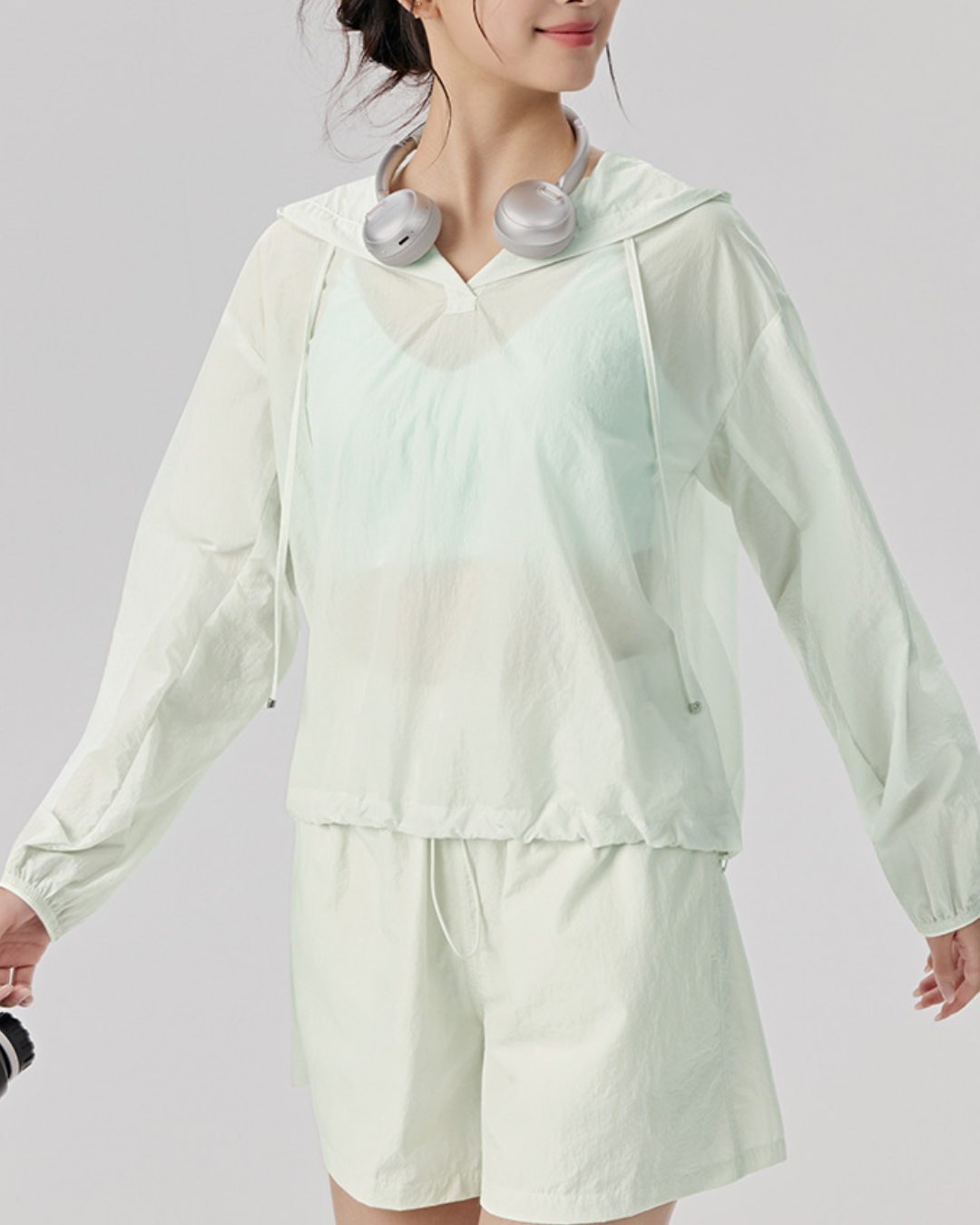 UPF50+エアリーフーディー 3976