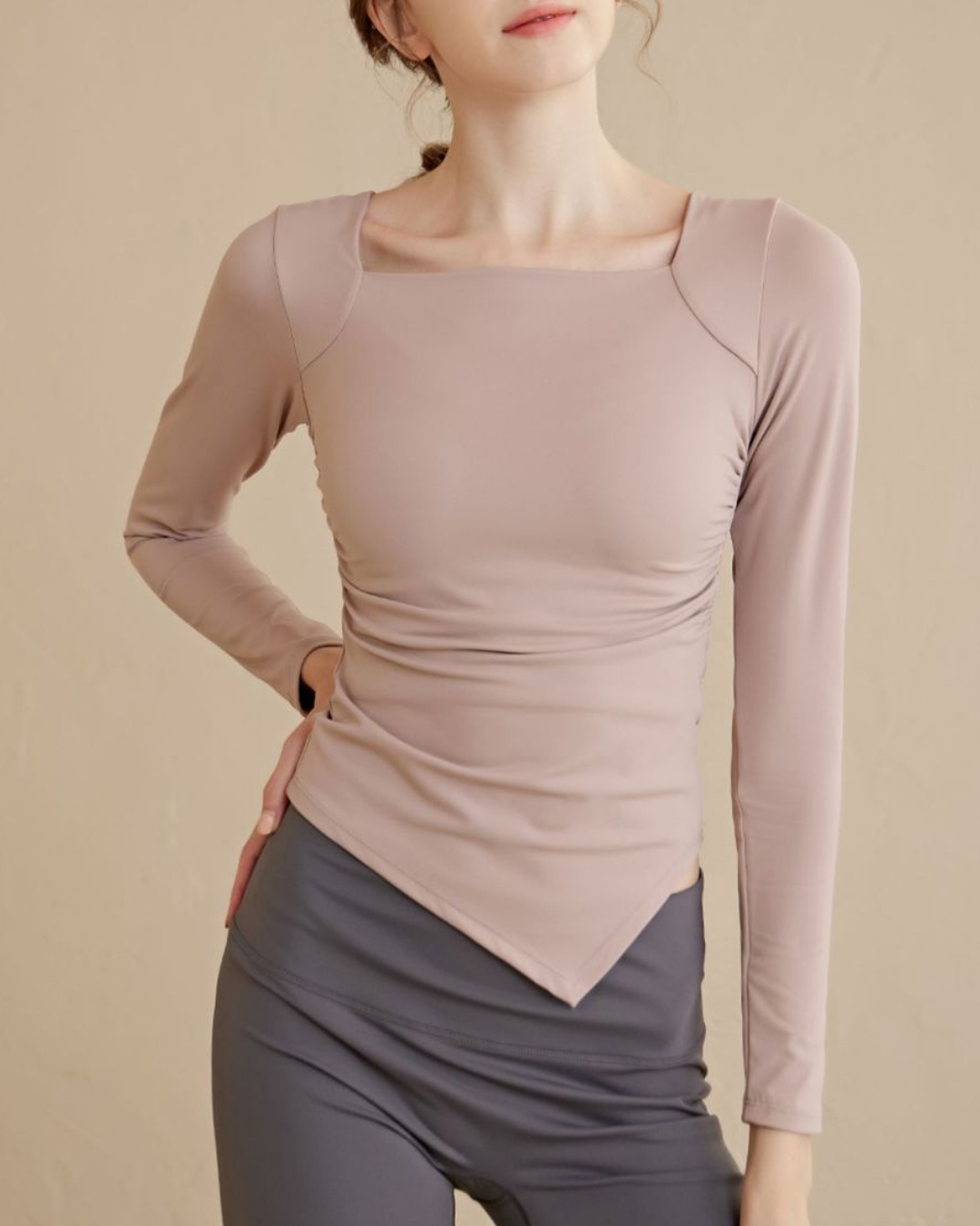 エクランスアシンメトリーヘムトップ 3978