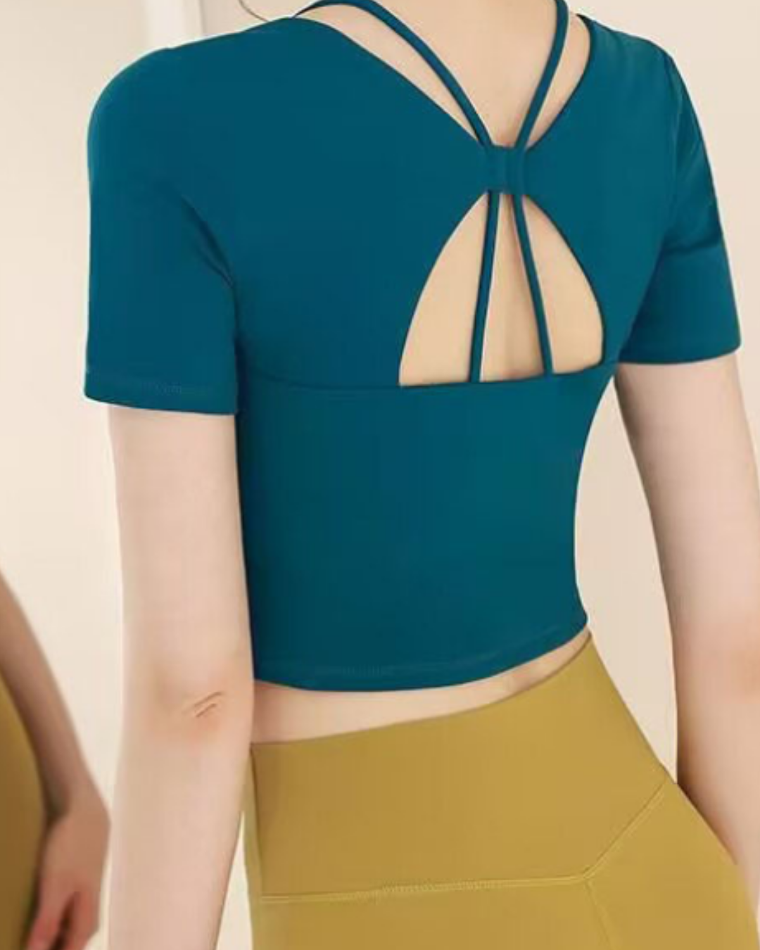 フネトゥルデリエールヨガブラトップ 3508