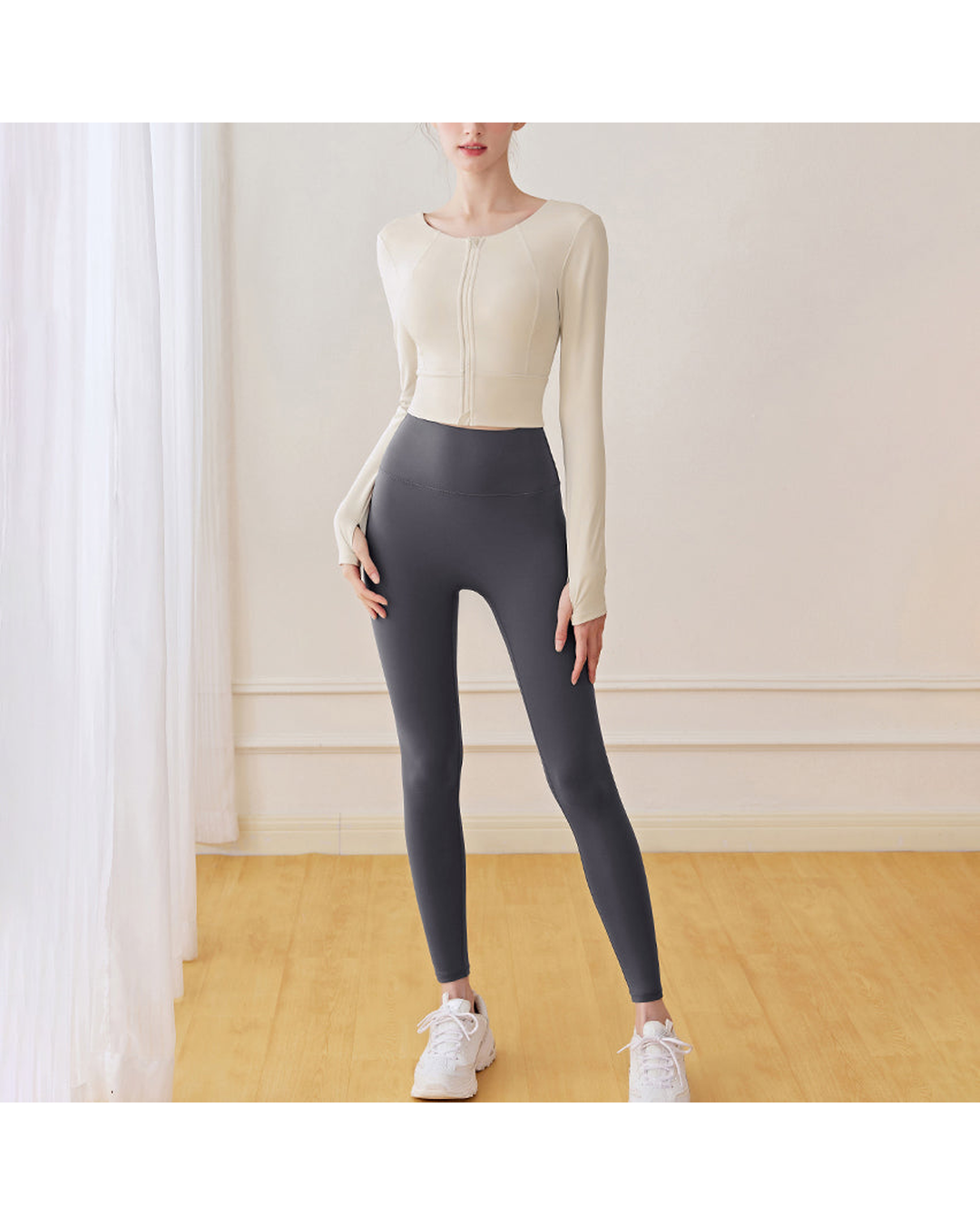 シュエットフロントジップヨガトップ 3124